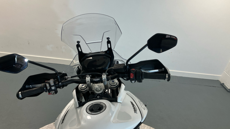 Triumph Tiger 800 XCX (15MY)